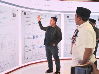 Transparansi Pemilu, Rekapitulasi Suara Pilkada Jatim 100%  di Tingkat Kecamatan