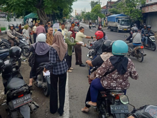 Peduli Kesejahteraan, Pegadaian Surabaya Gelar Program Jumat Berkah