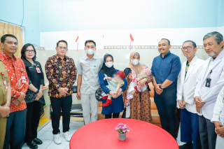 Bayi Kembar Siam Sukses Dipisahkan, Pj. Gubernur Adhy Apresiasi Kinerja RSUD Dr. Soetomo Surabaya