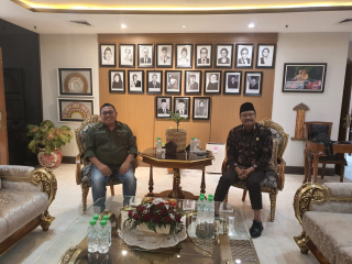 Ketum SMSI Temui Mensos, Bahas Peran Media dalam Perjuangan Sosial