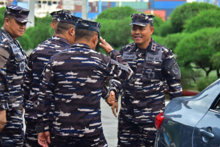 Komandan Puspenerbal Dampingin Kasal Sambut Kedatangan Maritime Task Force TNI Konga XXVIII-O/UNIFIL