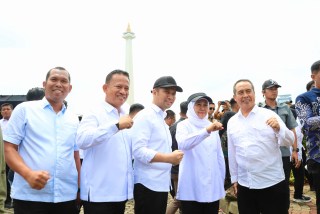 Khofifah-Emil Ikut Gladi Kotor Pelantikan Kepala Daerah di Monas ke Istana Negara