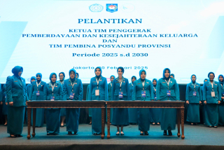 Arumi Bachsin Resmi Dilantik Sebagai Ketua TP PKK Jawa Timur Periode 2025-2030