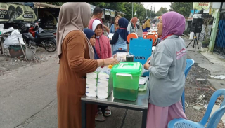 Bazar Ramadan 2025 di Margorejo, Sinergi AWS dan Warga Dukung UMKM Lokal
