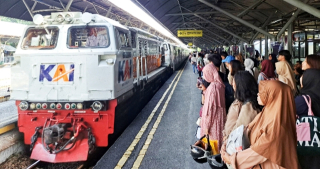 Rayakan HUT Surabaya ke-732, KAI Beri Diskon 10% Tiket Kereta Lewat Access by KAI