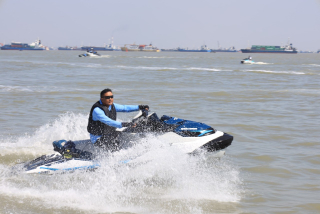 Komandan Puspenerbal Hadiri Naval Events Fin Swimming Selat Madura Piala Kasal 2025