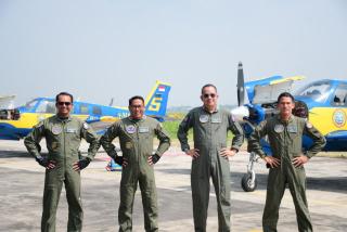 Rekualifikasi dengan Bonanza, Wadan Puspenerbal Terbang di Atas Suramadu