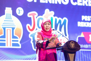 Buka Gelaran Jatim Fest 2025, Gubernur Khofifah Tegaskan Peran Strategis Jawa Timur sebagai Gerbang Baru Nusantara