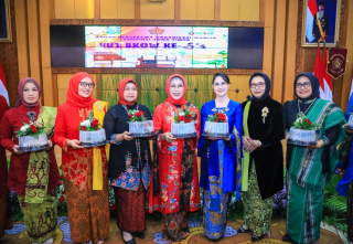 Ketua TP PKK Arumi Ajak BKOW Jadi Motor Penggerak Perempuan Tangguh dan Mandiri