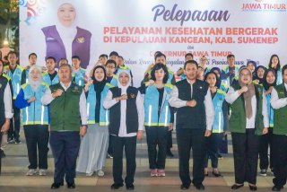 Gubernur Khofifah Lepas 62 Tim Yankes Bergerak di Pulau Kangean