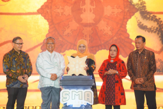 Gubernur Khofifah: Komitmen Jatim Siapkan Pemimpin Sambut Indonesia Emas 2045