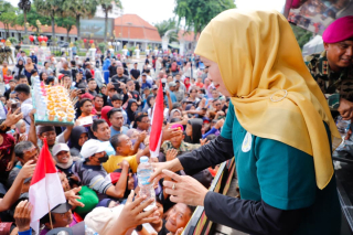 Gubernur Khofifah : 80 Tahun Pengabdian Korps Marinir Jadi Garda Tangguh Penjaga Kedaulatan Laut Indonesia