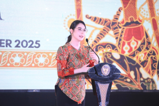 Ketua Dekranasda Arumi Dardak Resmi Buka Jambore Batik ke-4 Jawa Timur Tahun 2025