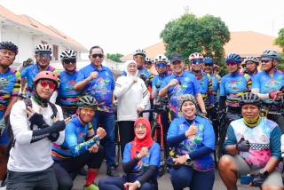 Peserta Gowes Tour de’ Jakarta–IKN Tiba, Khofifah: Ini Momentum Kokohkan Persatuan