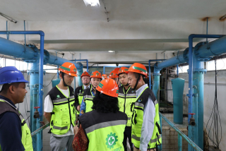 Kementerian Ekonomi Jepang Bahas Kesiapsiagaan Bencana dalam Layanan Air Minum di Surabaya