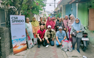 SPINDO Salurkan Bantuan Sosial untuk Warga RT 02 Tembok Sayuran Surabaya