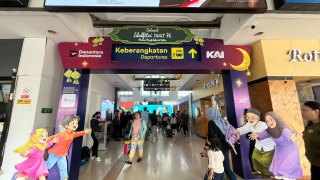 KAI Daop 8 Surabaya Berbagi Berkah Lebaran dengan Promo Tiket Kereta