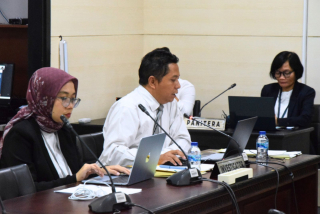 KPPU Gelar Sidang Perdana Dugaan Keterlambatan Notifikasi Akuisisi oleh PT Evans Indonesia