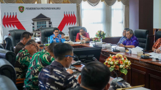 Perkuat Pengamanan Perairan Timur, Pesawat Patroli Maritim TNl AL P-8301 Tiba di Ambon
