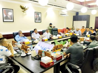 Digitalisasi Parkir di Surabaya Dikebut, Jukir Dapat Dukungan Hukum