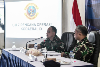 Komandan Kodaeral lX Tinjau Tabletop Exercise Penyiapan Tujuh Rencana Operasi Kodaeral lX