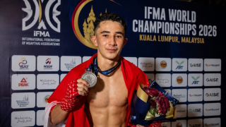 Elijah Hinzman Raih Perak Dunia IFMA 2026, Torehkan Sejarah Muaythai