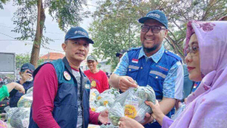 TPS Peduli Warga Sehat & Bahagia: Paket Pangan Bergizi Harga Rp2.000 di Surabaya