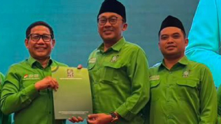 Faridz Afif Terima SK Ketua DPC PKB Surabaya, Siap Dievaluasi Jika Gagal Tambah Kursi