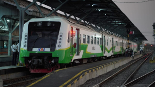 Promo Rp8 HUT RI, Commuter Line Surabaya Operasikan 50 Perjalanan