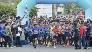 Ribuan Pelari Meriahkan Fun Run HUT ke-81 TNI di Ambon