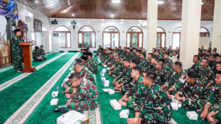 Teladani Akhlak Rasulullah, Prajurit Kodaeral IX Didorong Perkuat Integritas dan Dedikasi Pengabdian