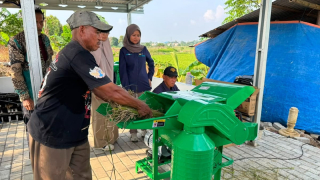 PLN Bantu Petani Bekasi Tingkatkan Produktivitas Lewat Electrifying Agriculture