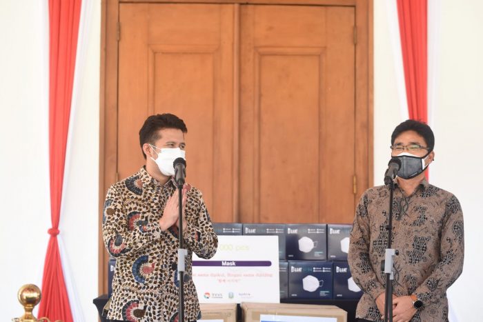 Wagub Jatim Terima Bantuan 26.000 Masker dari Gyeongnam Korea Selatan