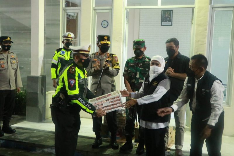 Antisipasi Kerumunan di Malam Pergantian Tahun, Forkopimda Jatim Cek Pos Pengamanan