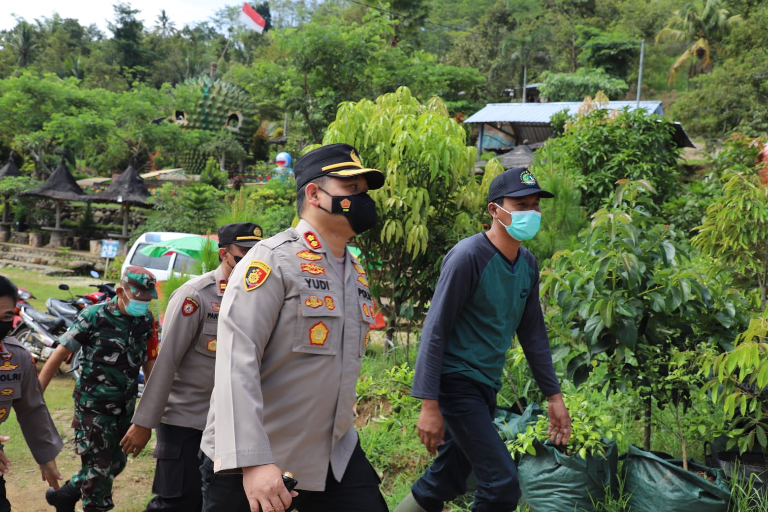 Kapolres Kediri Kota Tinjau Langsung Lokasi Bencana Banjir dan Tanah Longsor Di Desa Blimbing Mojo