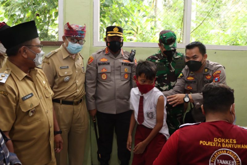 Kebut Vaksinasi Anak, Polresta Banyuwangi Jemput Bola di Rest Area Tamansari