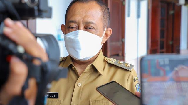 Gelombang Tinggi di Perairan Surabaya , Wakil Walikota Armuji ingatkan Penduduk Pesisir Waspada