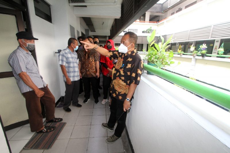 Sapa Warga Penghuni Rusunawa Grudo , Wakil Walikota Surabaya Armuji dapatkan sambutan hangat