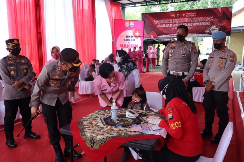 Kejar Herd Immunity, Polres Bojonegoro bersama Yayasan Kemala Bhayangkari Cabang Bojonegoro Gelar Vaksinasi Anak