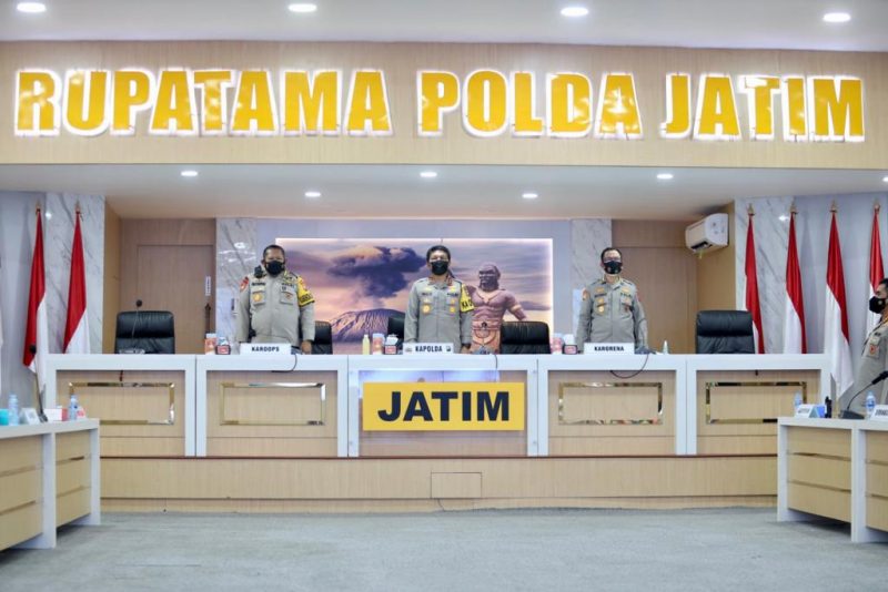 29 Polres jajaran Polda Jatim menerima penghargaan Pelayanan Publik dari Kemenpan RB
