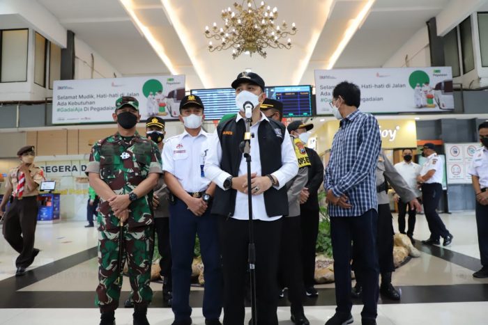 Amankan arus mudik dan malam takbiran, Forkopimda Surabaya gelar apel gabungan.
