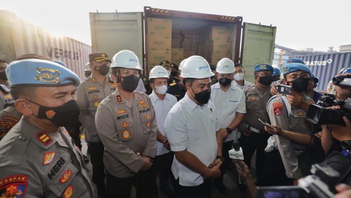 Polda Jatim Sita 122 Ton Minyak Goreng Kemasan yang Akan Diekspor Secara Ilegal ke Timor Leste