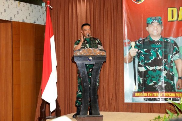 Komandan Korem 084/Bhaskara Jaya Berkunjung ke Kodim 0830/Surabaya Utara dan Kodim 0832/Surabaya Selatan