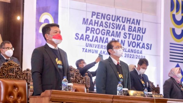 Kapolda Jatim Berikan Sambutan dan Pembekalan Wawasan Kebangsaan pada 8.275 Mahasiswa Baru Unair