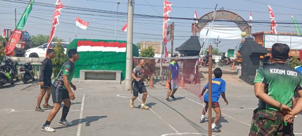 Koramil Duduksampeyan Menjadi Tuan Rumah Dalam Turnamen Sepak Takraw Dalam Momen HUT Ri KE-77