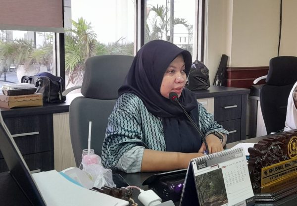 Khusnul Pertanyakan Pemkot Dalam Hal Kumpulkan Pelajar Penerima Beasiswa Pemuda Tangguh.