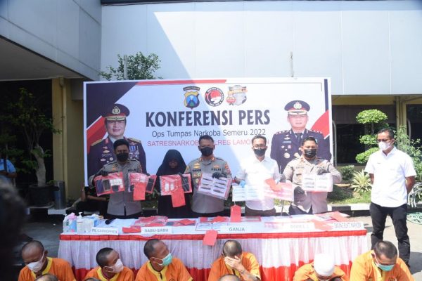 Polres Lamongan Ungkap Kasus Narkoba, 14 Orang Berhasil Diamankan Termasuk 1 Wanita