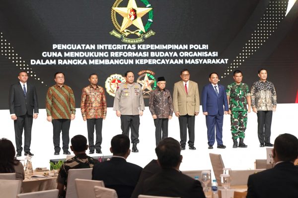 Sespim Lemdiklat Polri Gelar Seminar Sekolah Sespimti Dikreg ke-31 dan Sespimmen Dikreg ke-62 Tahun 2022