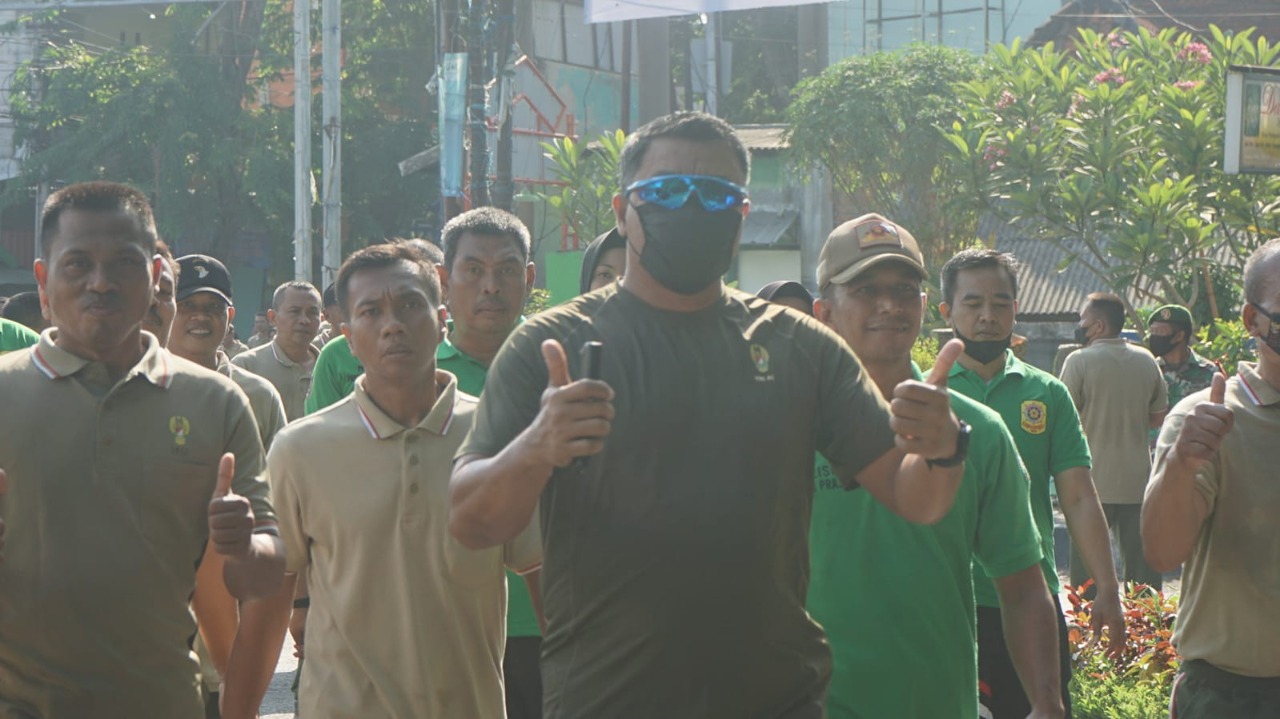 Dandim Ajak Seluruh Prajurit Kodim 0817/Gresik Dan Satpol PP Gresik Olahraga Bersama