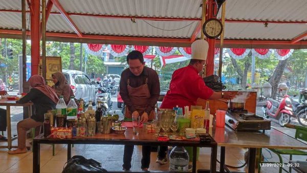 Pemkot Surabaya Datangkan Cheff untuk Latih Pedagang di Sentra Wisata Kuliner